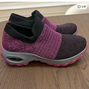 Hypersoft purple and Black Slip-On Sneakers size 39